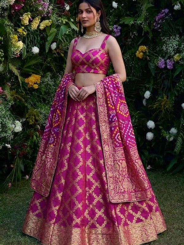 TAFETA SILK 24 KALI GHATCHOLA LEHENGA