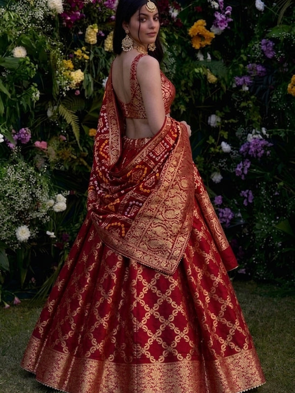 TAFETA SILK 24 KALI GHATCHOLA LEHENGA