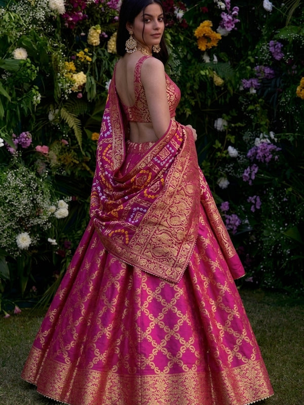 TAFETA SILK 24 KALI GHATCHOLA LEHENGA