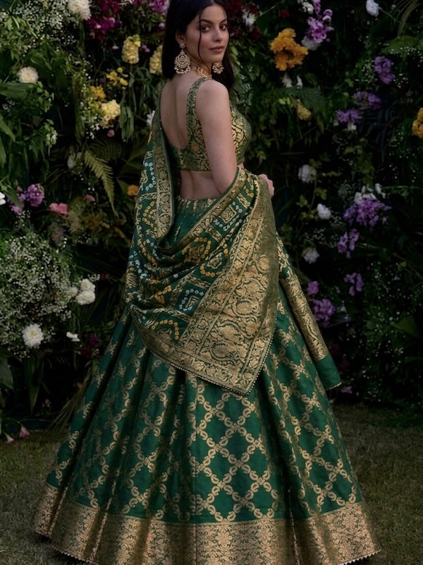 TAFETA SILK 24 KALI GHATCHOLA LEHENGA