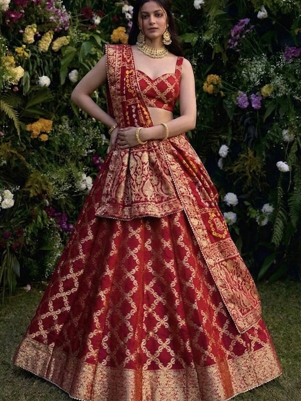 TAFETA SILK 24 KALI GHATCHOLA LEHENGA