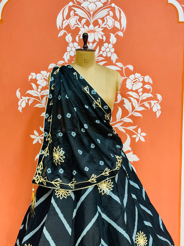 CHINON GOTA WORK LEHERIYA LEHENGA