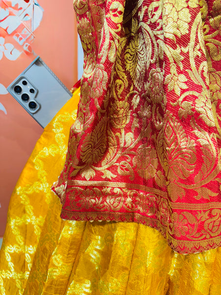 TAFETA SILK 24 KALI GHATCHOLA LEHENGA