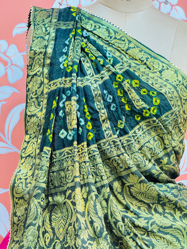 TAFETA SILK 24 KALI GHATCHOLA LEHENGA