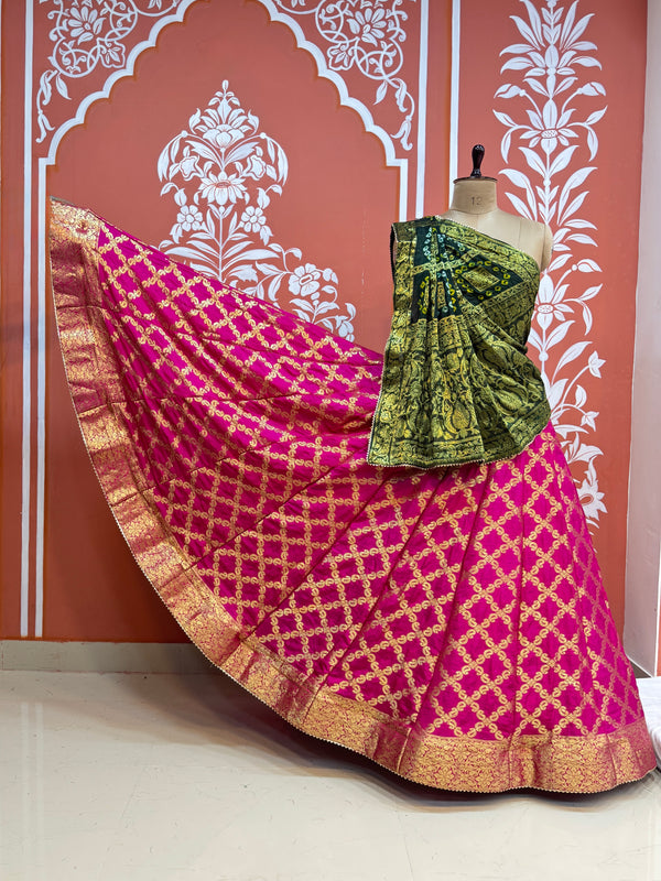 TAFETA SILK 24 KALI GHATCHOLA LEHENGA