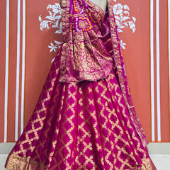 TAFETA SILK 24 KALI GHATCHOLA LEHENGA