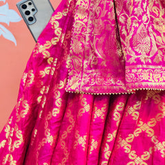 TAFETA SILK 24 KALI GHATCHOLA LEHENGA