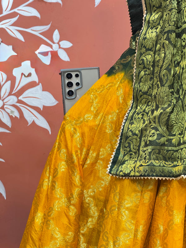 TAFETA SILK 24 KALI GHATCHOLA LEHENGA