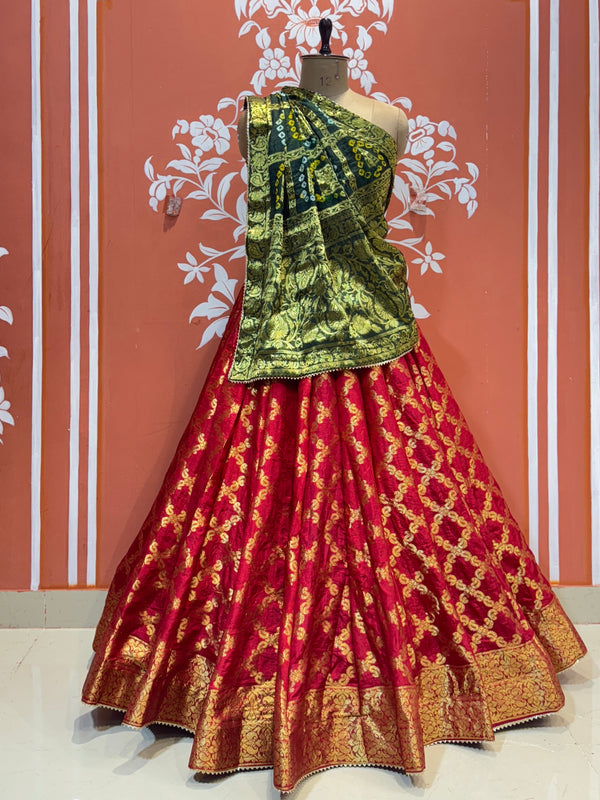 TAFETA SILK 24 KALI GHATCHOLA LEHENGA