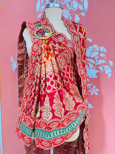 BROACH BANARSI GHATCHOLA DUPATTA