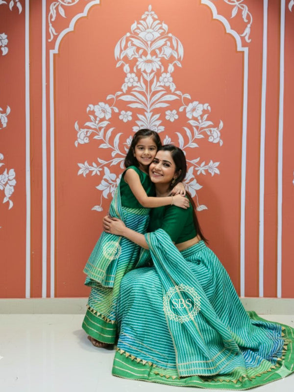 MOTHER DAUGHTER LEHENGA COMBO