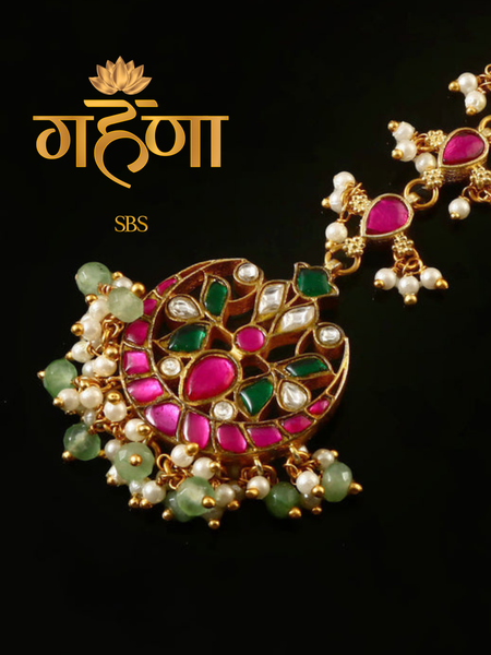 Kundan Maang Tika