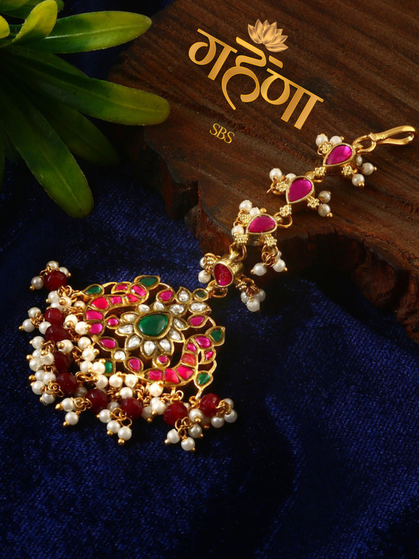 Kundan Maang Tika