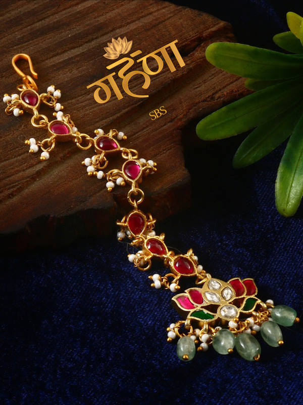 Kundan Maang Tika