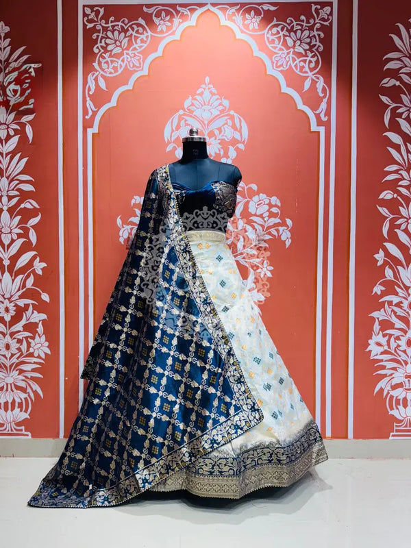 BANARSI GHATCHOLA LEHENGA Blue & White / Free Size