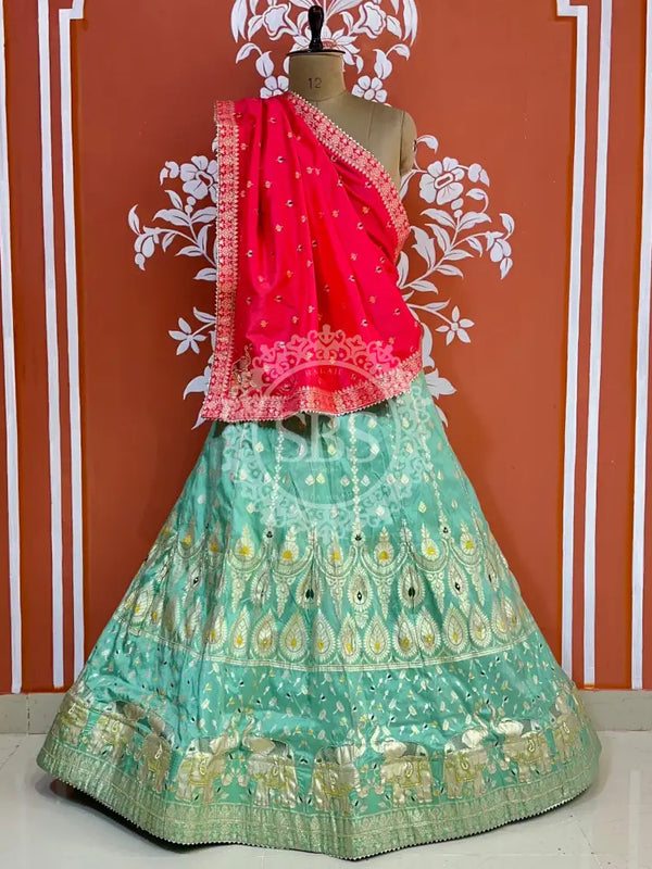 BANARSI ZARI HANDWORK LEHENGA Red & Green / Free Size