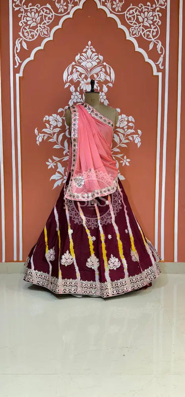 CHINON AARI GOTA PATTI WORK LEHERIYA LEHENGA Pink / Free Size