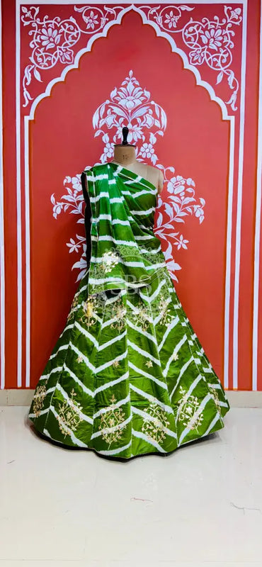 CHINON GOTA PATTI HANDWORK LEHERIYA LEHENGA Green / Free Size