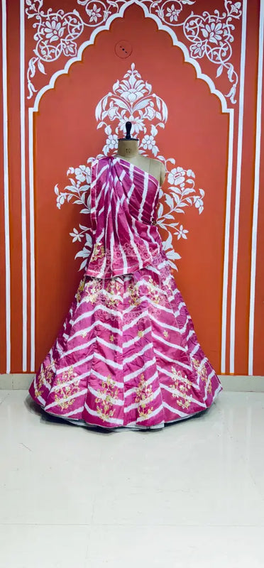 CHINON GOTA PATTI HANDWORK LEHERIYA LEHENGA Maroon / Free Size
