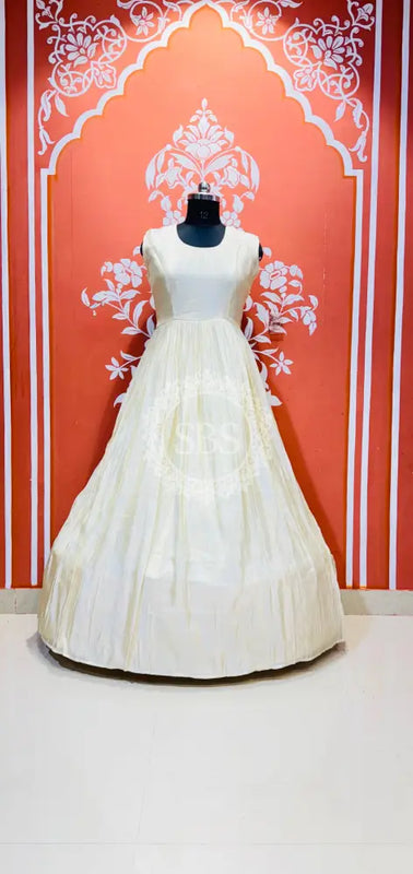 COSMOS TISSUE GOWN WITH JACKET INDO WESTERN White / Free Size