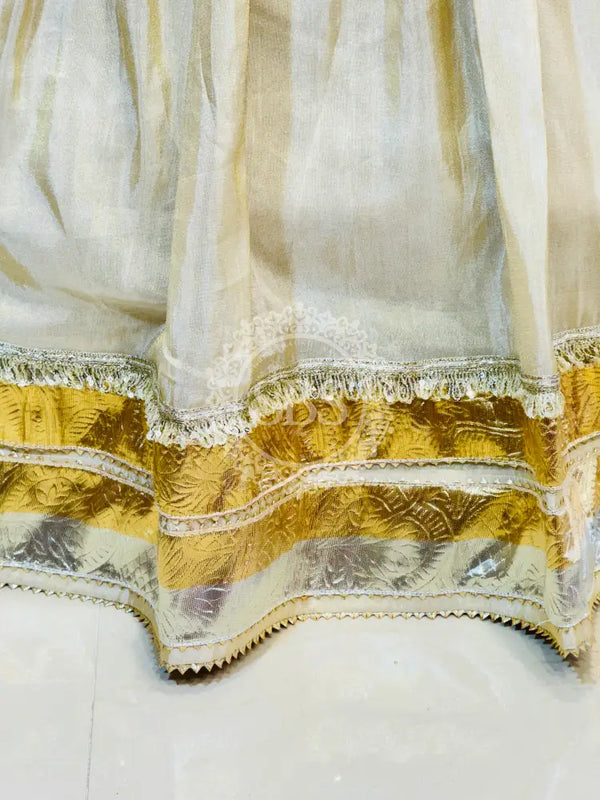 COSMOS TISSUE LEHENGA KACHI PATTI PELIYA DUPATTA Cream & Rust-Red / Free Size