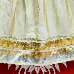 COSMOS TISSUE LEHENGA KACHI PATTI PELIYA DUPATTA Cream & Rust-Red / Free Size