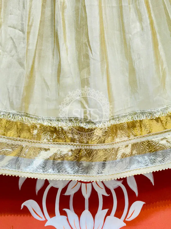 COSMOS TISSUE LEHENGA KACHI PATTI PELIYA DUPATTA Cream & Rust-Red / Free Size