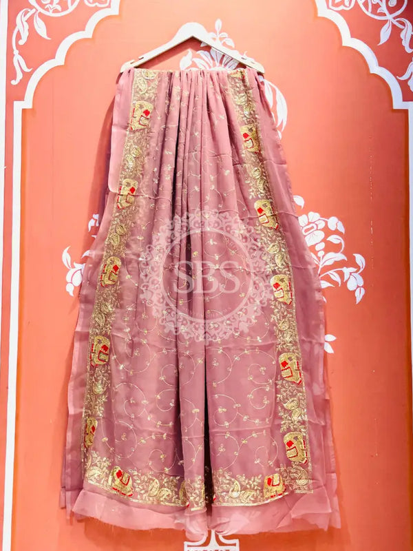 DARBARI GEORGETTE LEHERIYA SAREE Peach / Free Size