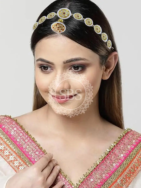 Elegant Traditional Maang Tikka Headpiece with Intricate Circular Design