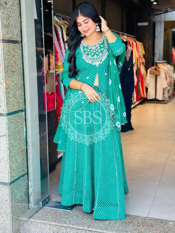 GEORGETTE KACHI PATTI INDOWESTERN Green / Free Size