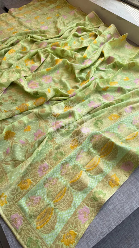 KHADDI GEORGETTE DUPATTA Green / Free Size