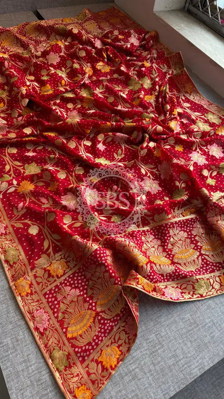 KHADDI GEORGETTE DUPATTA Red / Free Size