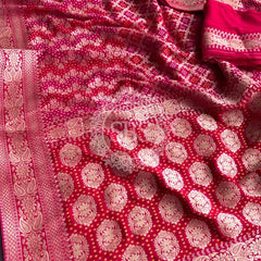 KHADDI GEORGETTE SAREE Rani / Free Size