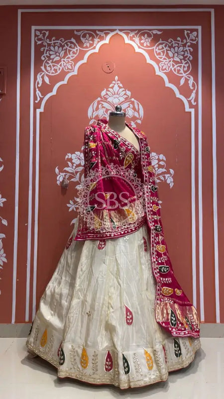 Pure gazi silk dupatta kacchi patti with pure tissue kacchi patti Lehenga Pink / Free Size