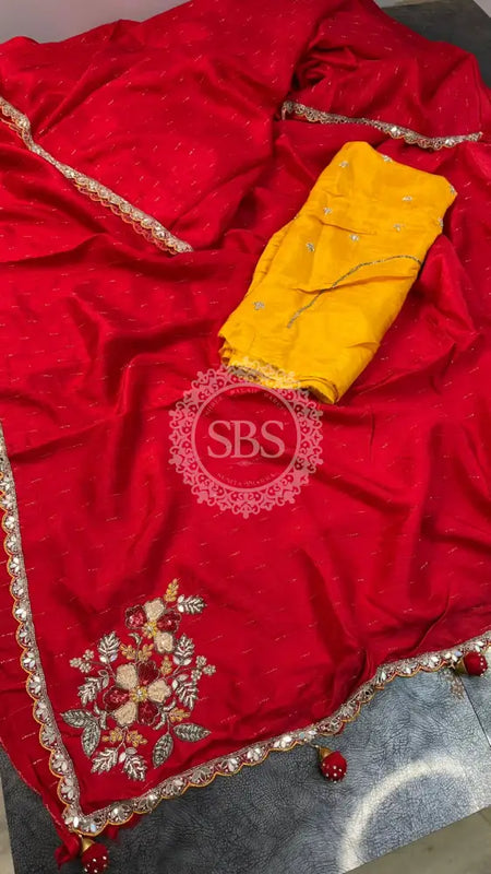 PURE MOONGA SILK SAREE Red / Free Size