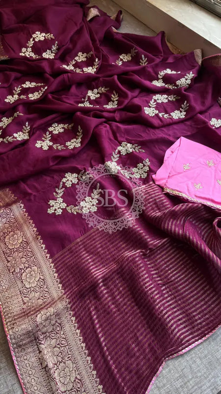 PURE RUSSIAN SILK ZARI HANDWORK SAREE Dark Pink / Free Size
