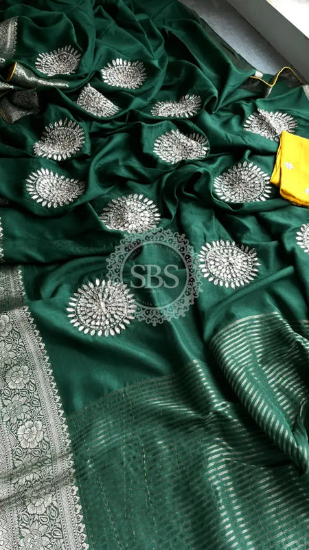 PURE RUSSIAN SILK ZARI HANDWORK SAREES Green / Free Size