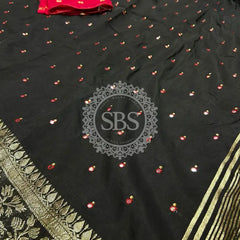 RUSSIAN DOLA SILK SAREE Black / Free Size
