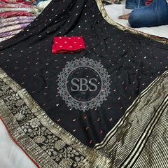 RUSSIAN DOLA SILK SAREE Black / Free Size