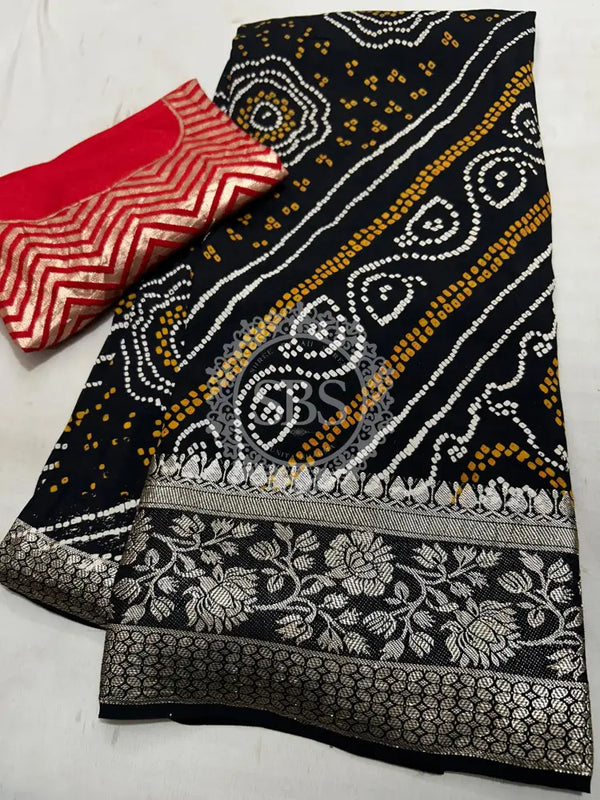 RUSSIAN SILK ZARI LEHERIYA BHANDEJ SAREE Black / Free Size