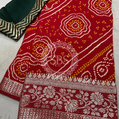 RUSSIAN SILK ZARI LEHERIYA BHANDEJ SAREE Red & Green / Free Size