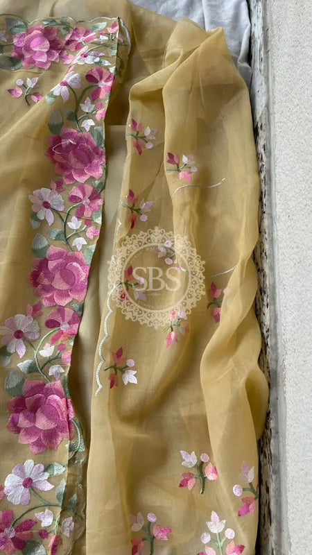 SOFT LINEN SAREE