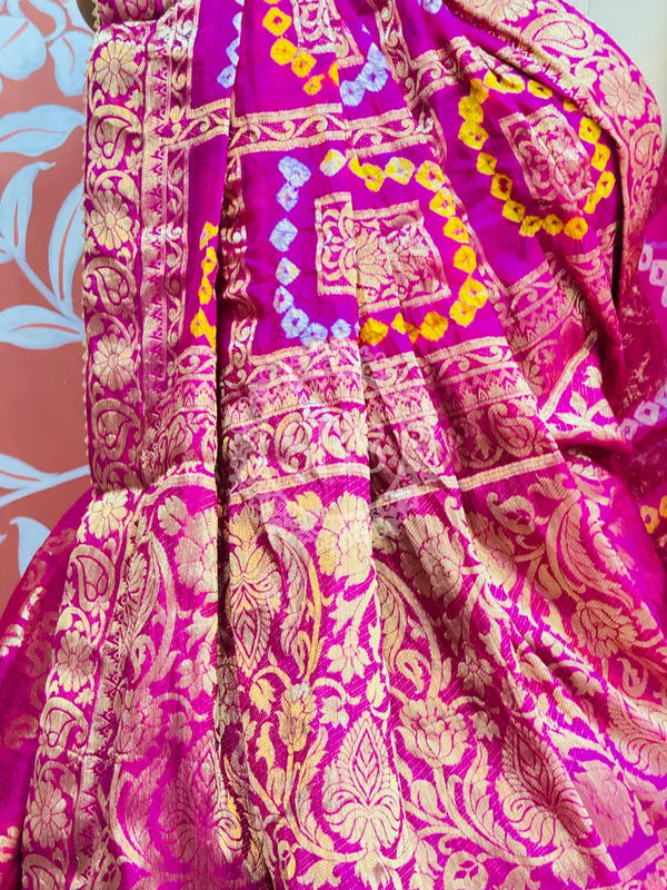 TAFETA SILK 24 KALI GHATCHOLA LEHENGA