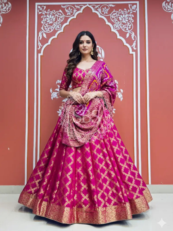 TAFETA SILK 24 KALI GHATCHOLA LEHENGA