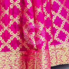 TAFETA SILK 24 KALI GHATCHOLA LEHENGA