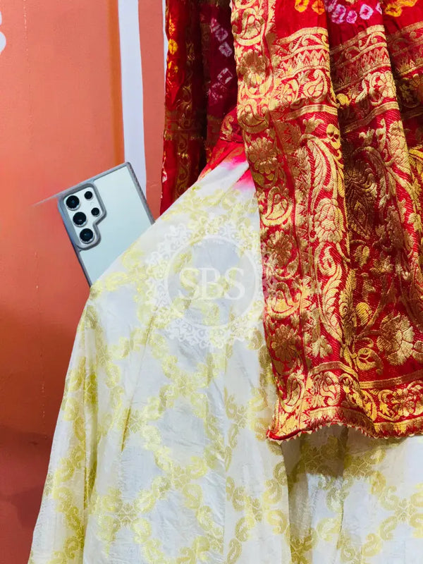 TAFETA SILK 24 KALI GHATCHOLA LEHENGA