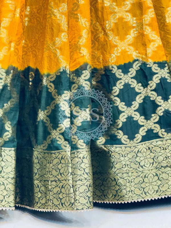 TAFETA SILK 24 KALI GHATCHOLA LEHENGA