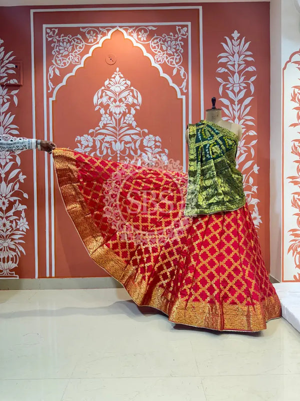 TAFETA SILK 24 KALI GHATCHOLA LEHENGA
