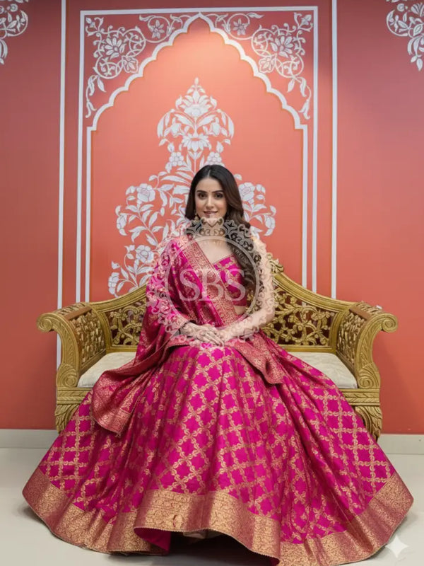 TAFETA SILK 24 KALI GHATCHOLA LEHENGA