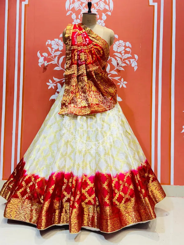 TAFETA SILK 24 KALI GHATCHOLA LEHENGA White / Free Size